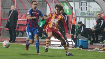 Patryk Olejnik melduje gotowość Chojniczanki do rundy wiosennej. Mówił też o rozstaniu z Lechem Poznań, walce o powrót do młodzieżówki i... swojej fryzurze