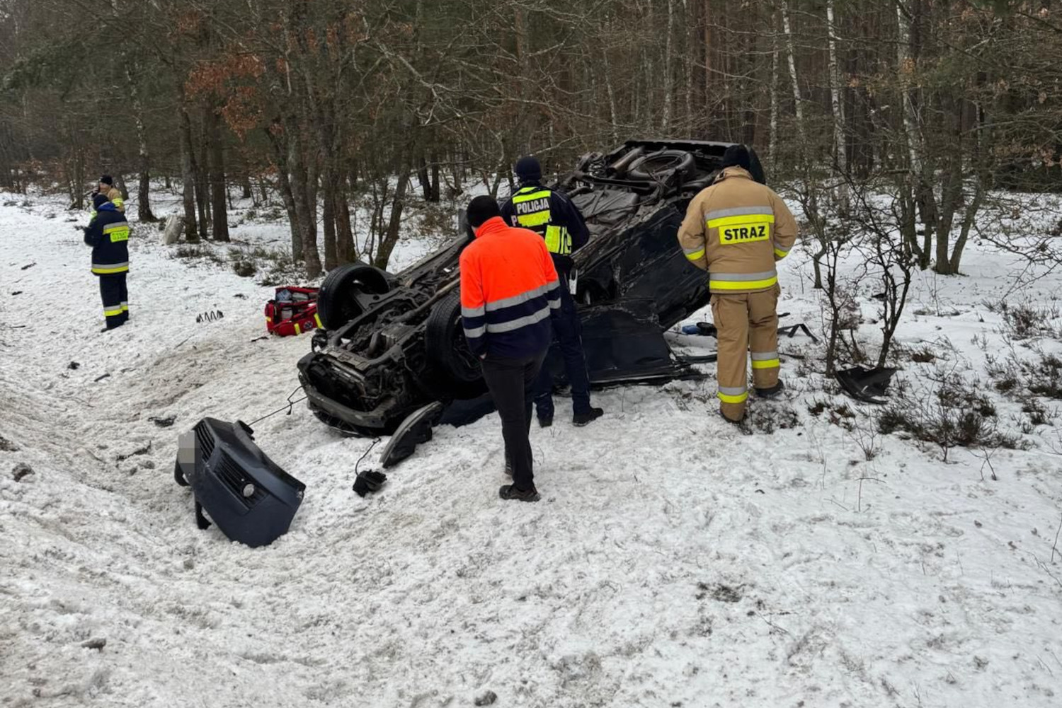 Poważny wypadek na drodze krajowej 25 w Sporyszu w gminie Rzeczenica. Utrudnienia w ruchu już się zakończyły (FOTO, AKTUALIZACJA)